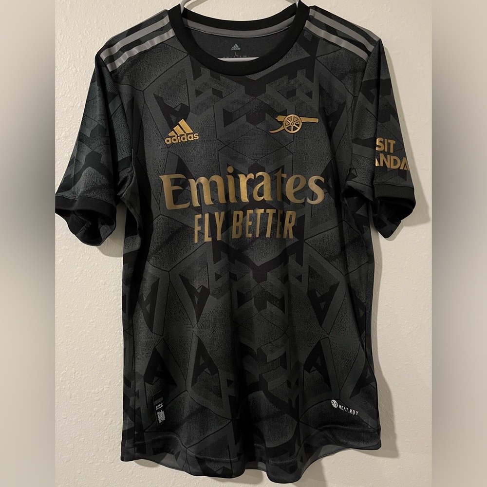 Arsenal 2022/23 Away Jersey